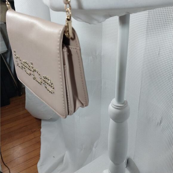 NWOT! BEBE! BABY PINK VEGAN LEATHER "DIAMOND" STUDDED LOGO MINI PURSE CROSSBODY! - Picture 12 of 14